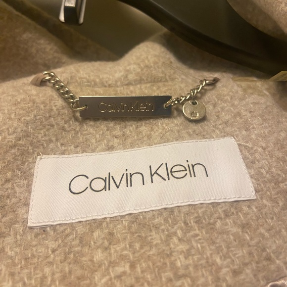 Calvin Klein fur hoodie coat size large - Picture 3 of 5